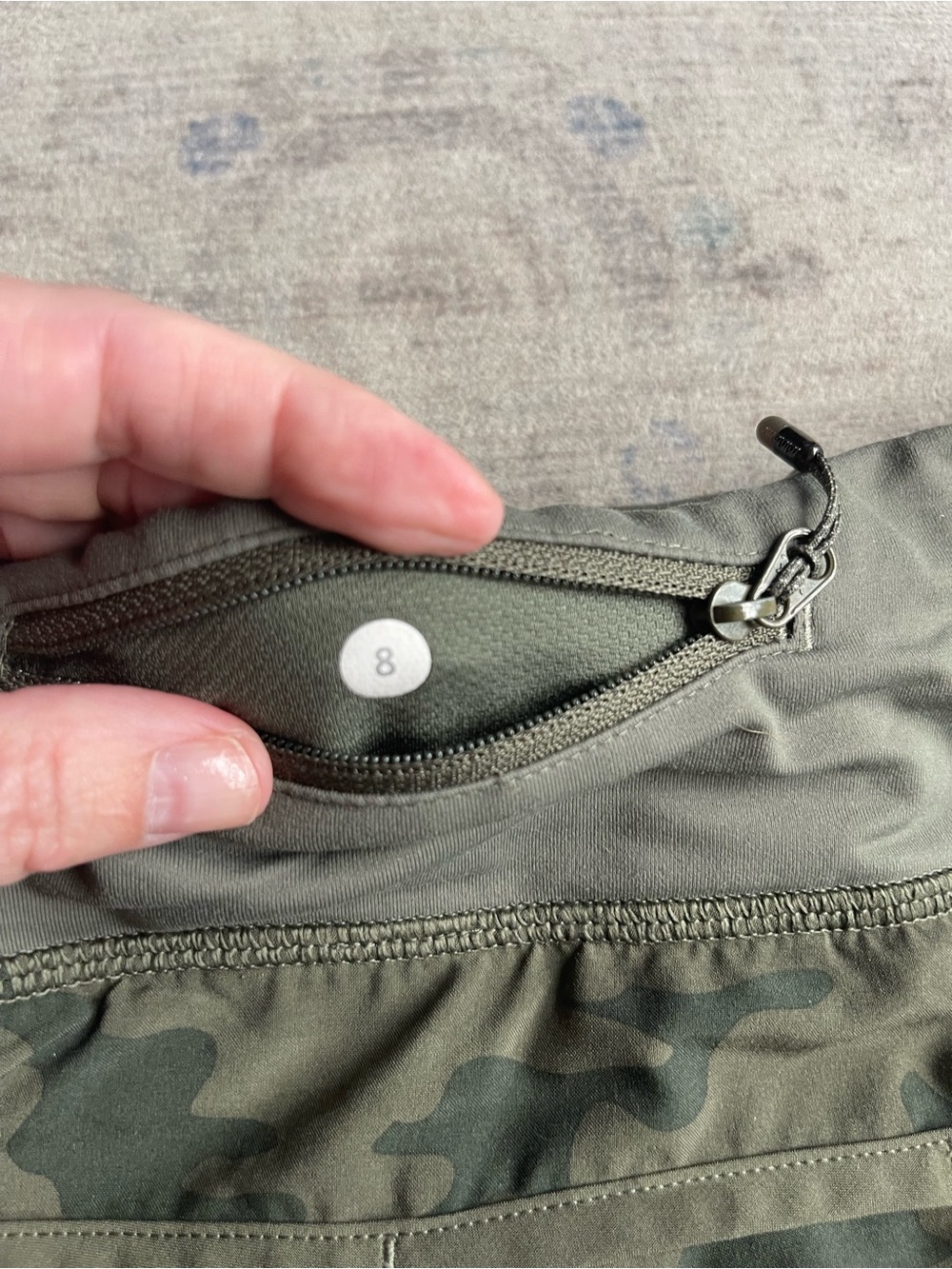 Lululemon Speed Short 2.5” – Savasana Camo Fatigue Green – Size 8 - Picture 4 of 5
